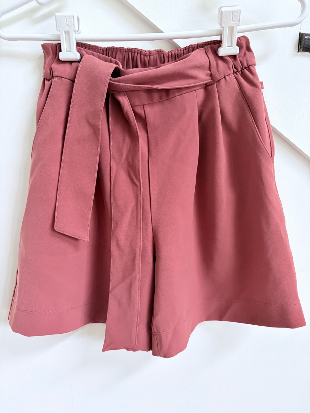 LULULEMON Noir Short SZ 4 RUSTIC CLAY Travel Woven HIGH-RISE